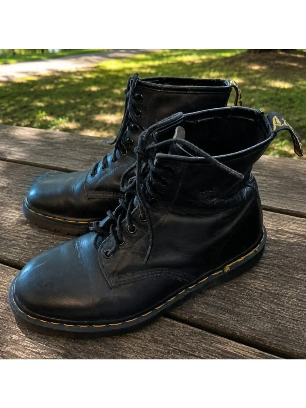 Dr. Martens Vintage 1460 Made in England Black Leather 8 Eye Combat Boots Mens 9